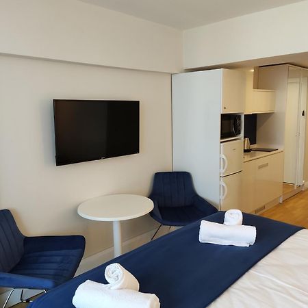 Aparthotel Hellobatumi Esterno foto