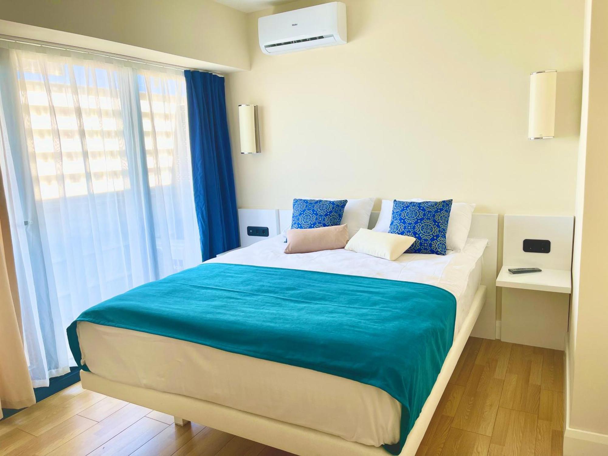 Aparthotel Hellobatumi Esterno foto