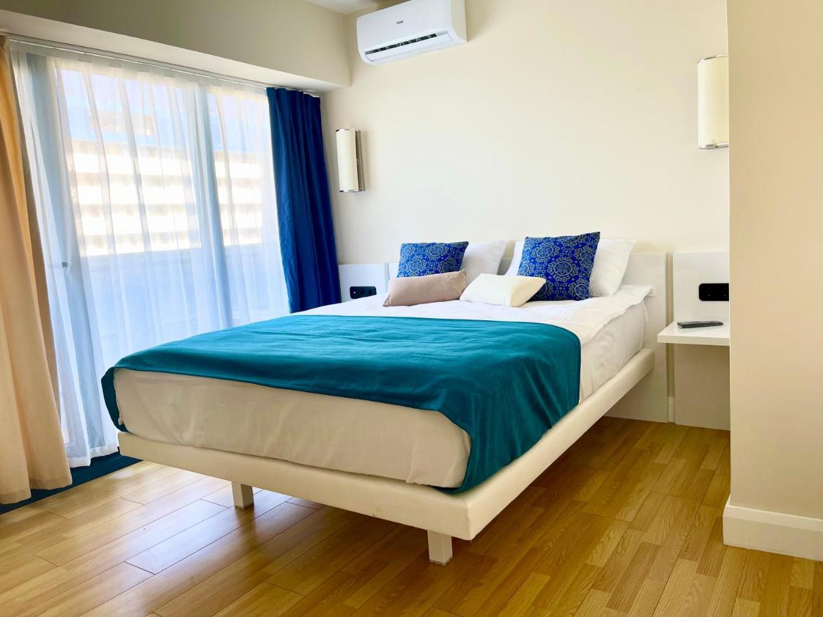 Aparthotel Hellobatumi Esterno foto