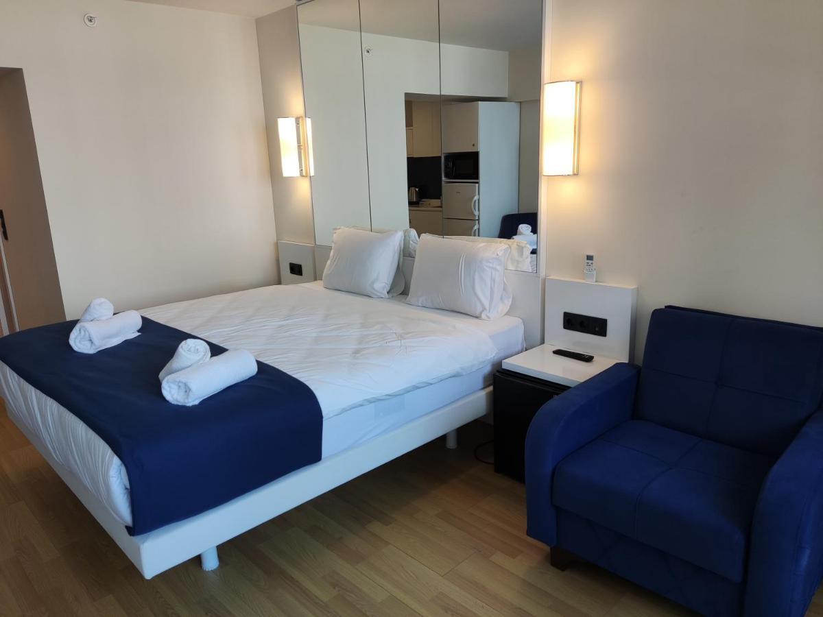 Aparthotel Hellobatumi Esterno foto