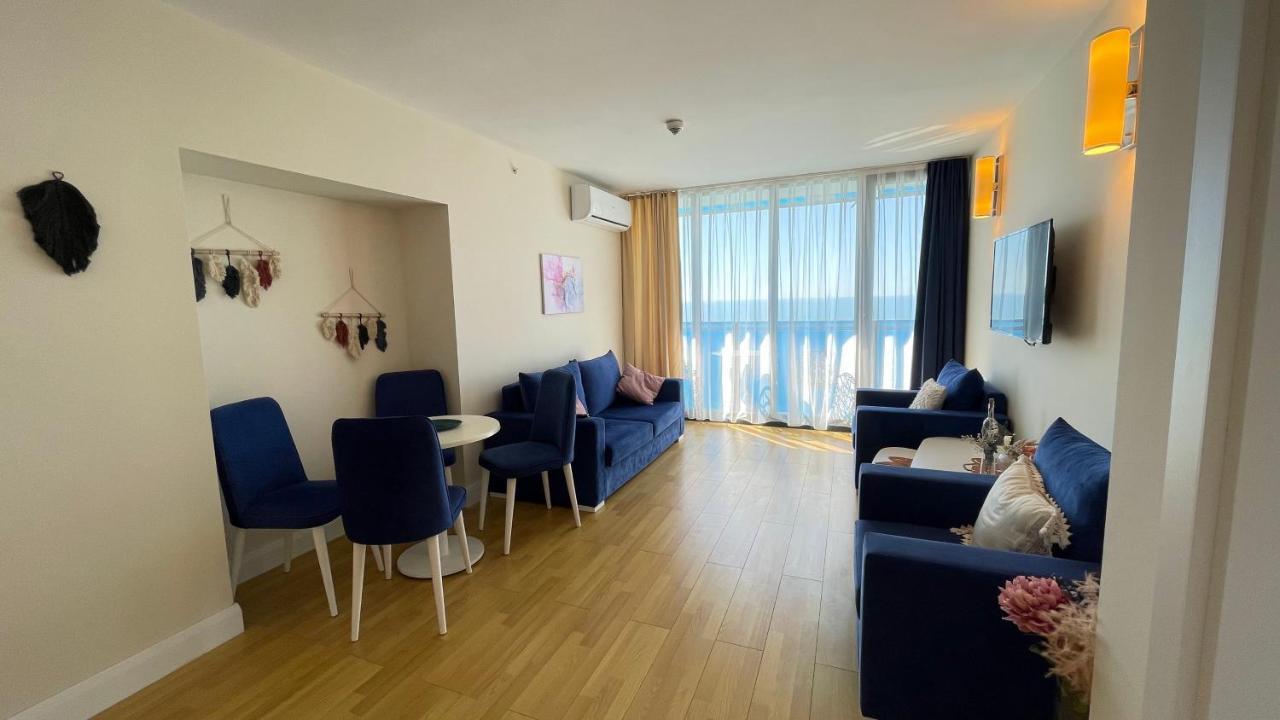 Aparthotel Hellobatumi Esterno foto