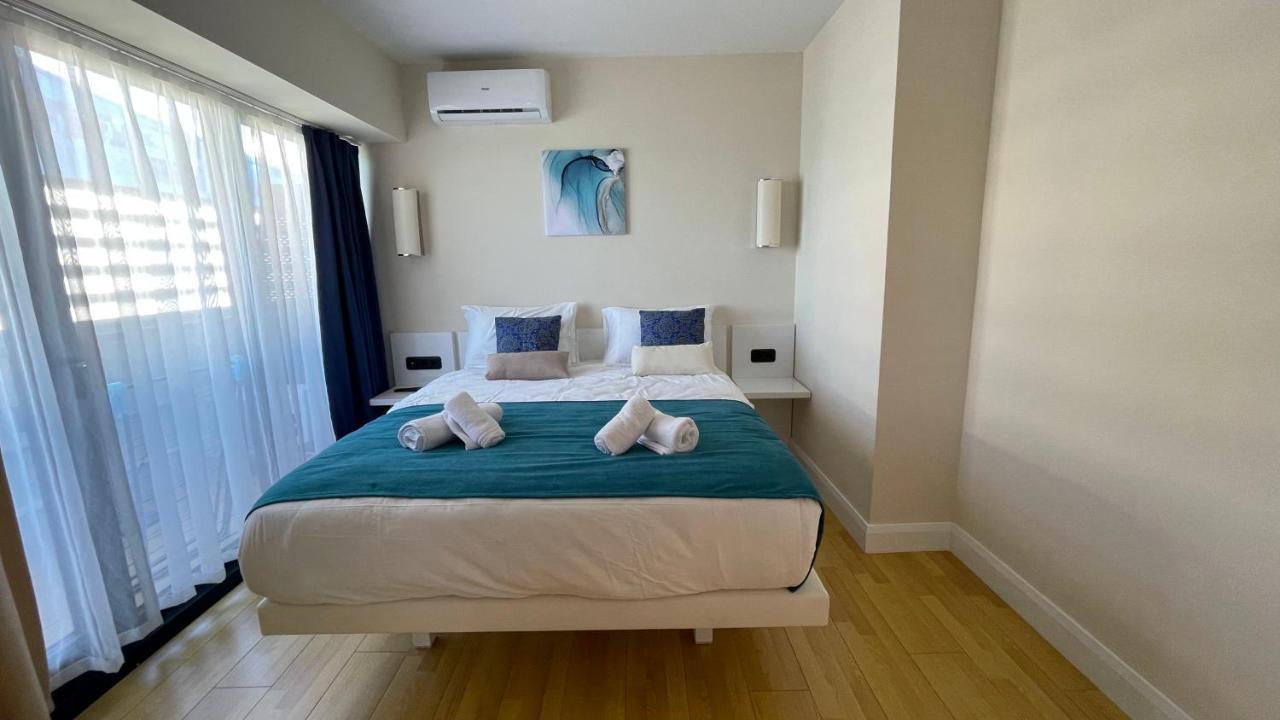 Aparthotel Hellobatumi Esterno foto